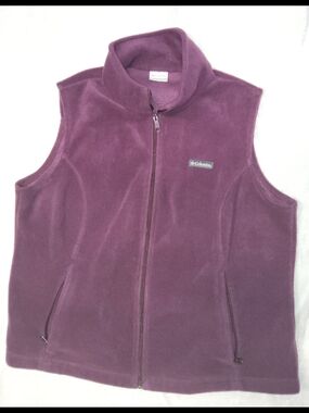 Columbia Women's Fleece Vest - Plum